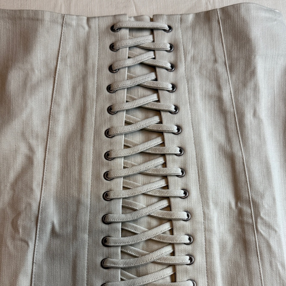 H&M Women's Khaki Light Beige Lace Front Back Zip Mini Skirt Size 0 NWT - Picture 5 of 11